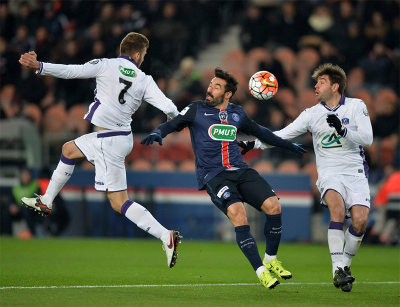 巴黎翻盘多特蒙德，伊布关键制胜