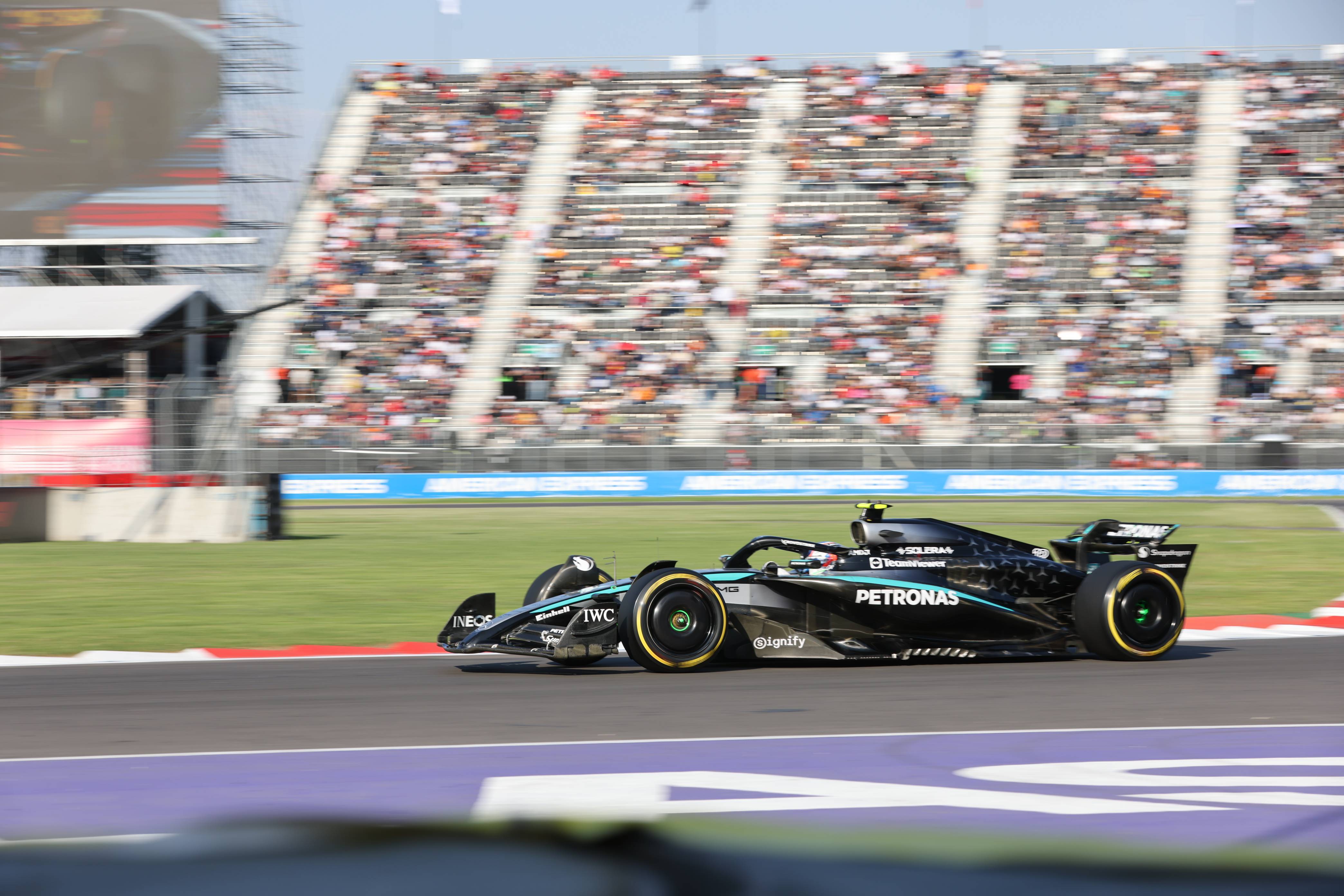 开云体育-梅赛德斯轻取红牛车队，拉塞尔扛起全队