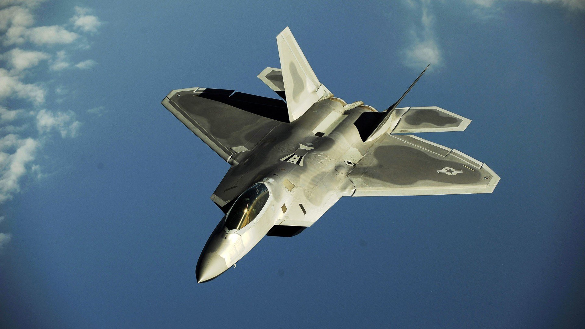 跨洋对决上演终极悬念！德罗赞爆砍47分拯救骑士，压哨绝杀深圳队