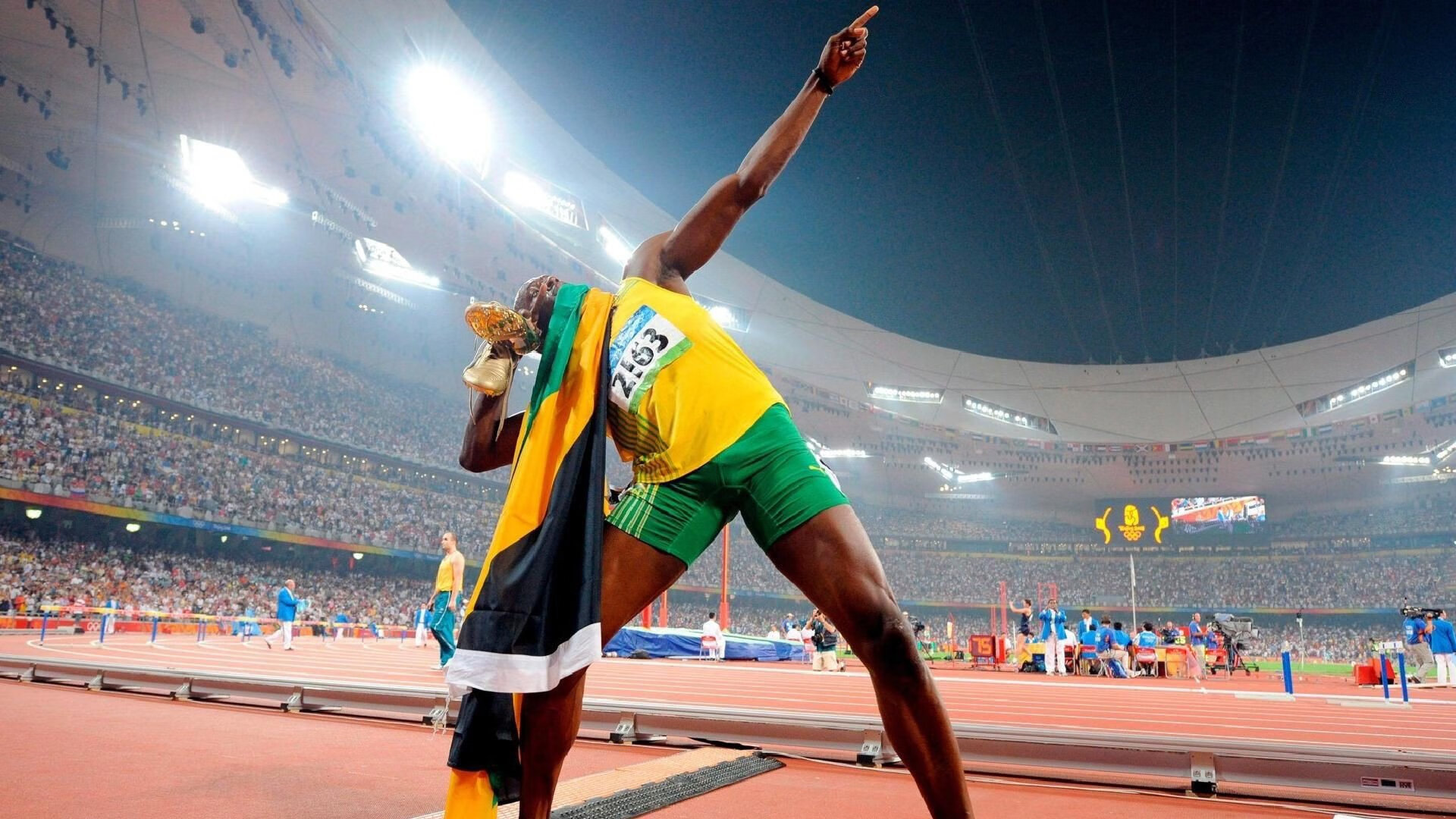 绿茵场上的孤胆英雄，意甲焦点战之夜，福克斯如刀锋出鞘