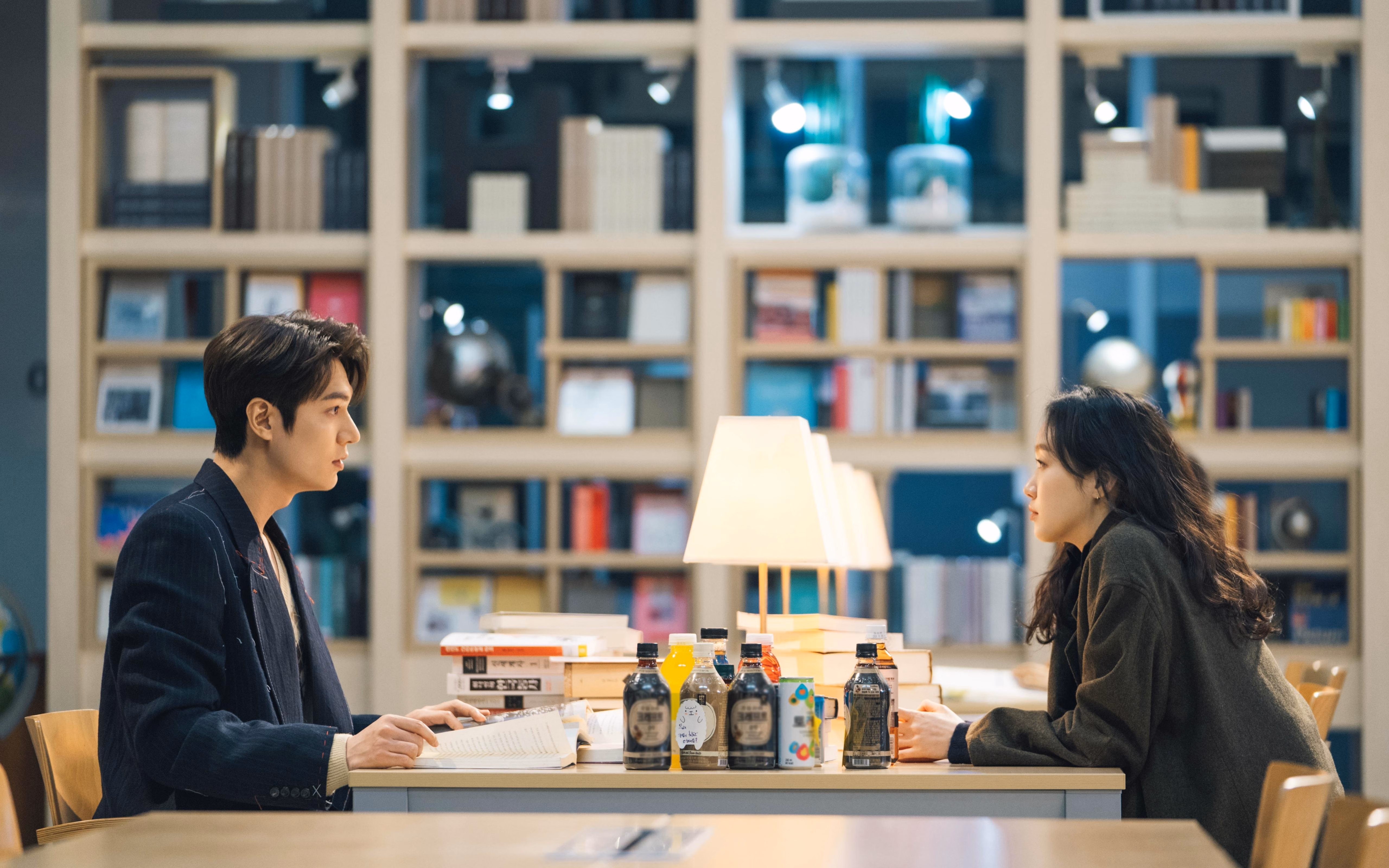 当巴萨降维打击委内瑞拉，穆勒的全程高能与一场战术终焉